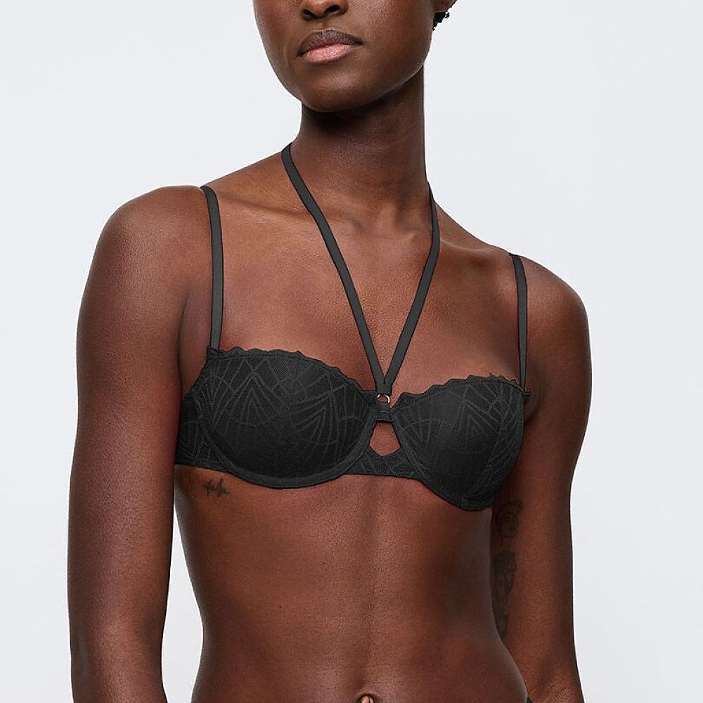 Braceless bra model 229131 Triumph