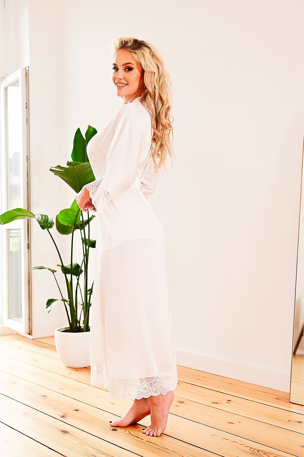 Long bathrobe model 187015 Kalimo